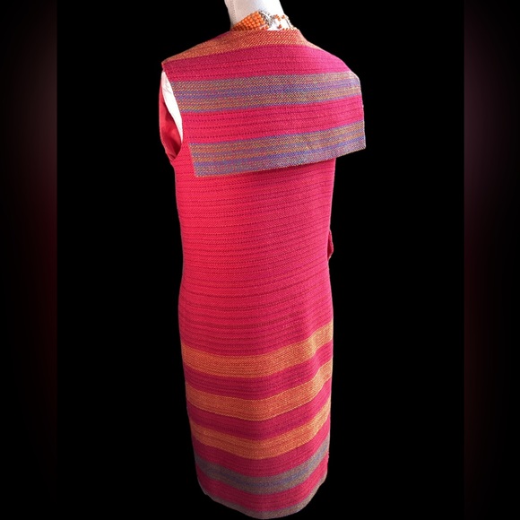 Vintage 1960’s Wool Tweed Magenta Sleeveless Dress. B31 - Picture 6 of 16